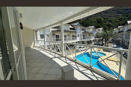 Casa de condomínio à venda com 116m², 3 quartos e 1 vagaÁrea comum