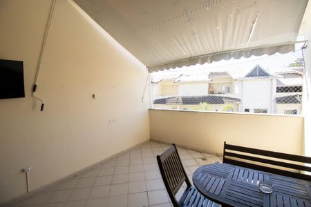 Casa de condomínio à venda com 116m², 3 quartos e 1 vagaÁrea gourmet