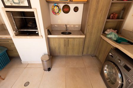 Casa de condomínio à venda com 90m², 3 quartos e 2 vagasÁREA DE SERVIÇO