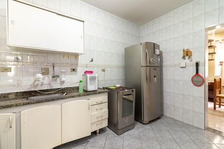 Casa para alugar com 255m², 4 quartos e 2 vagas Casa para alugar com 255m², 4 quartos e 2 vagasCozinha