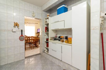 Casa para alugar com 255m², 4 quartos e 2 vagas Casa para alugar com 255m², 4 quartos e 2 vagasCozinha
