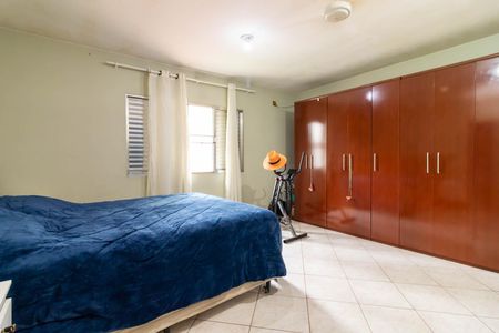 Casa para alugar com 255m², 4 quartos e 2 vagas Casa para alugar com 255m², 4 quartos e 2 vagasSuíte 1