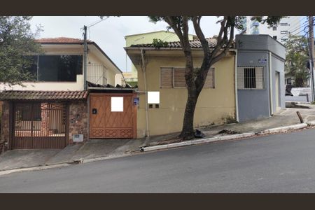 Casa para alugar com 255m², 4 quartos e 2 vagas Casa para alugar com 255m², 4 quartos e 2 vagasFachada