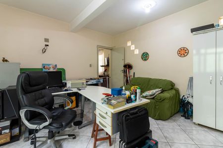 Casa para alugar com 255m², 4 quartos e 2 vagas Casa para alugar com 255m², 4 quartos e 2 vagasEscritório