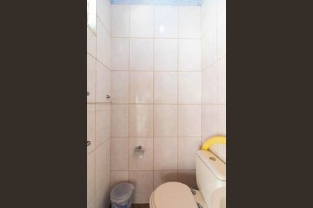 Casa para alugar com 255m², 4 quartos e 2 vagas Casa para alugar com 255m², 4 quartos e 2 vagasBanheiro de Serviço