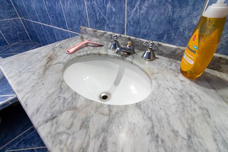 Casa para alugar com 255m², 4 quartos e 2 vagas Casa para alugar com 255m², 4 quartos e 2 vagasBanheiro da Suíte 1