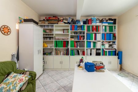 Casa para alugar com 255m², 4 quartos e 2 vagas Casa para alugar com 255m², 4 quartos e 2 vagas Escritório