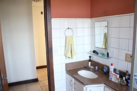 Casa à venda com 360m², 4 quartos e 1 vagaBanheiro Social