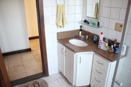 Casa à venda com 360m², 4 quartos e 1 vagaBanheiro Social