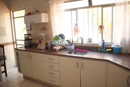 Casa à venda com 360m², 4 quartos e 1 vagaCozinha