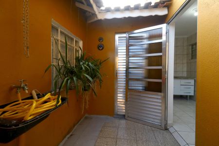 Casa para alugar com 34m², 1 quarto e 1 vagaÁrea de Serviço