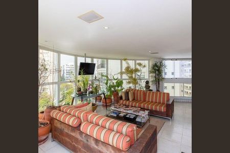 Apartamento à venda com 366m², 3 quartos e 6 vagas