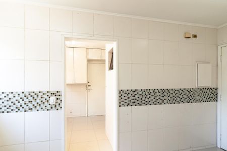 Apartamento à venda com 99m², 3 quartos e 2 vagasCozinha
