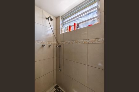 Apartamento à venda com 75m², 2 quartos e 1 vaga Apartamento à venda com 75m², 2 quartos e 1 vagaBanheiro Corredor