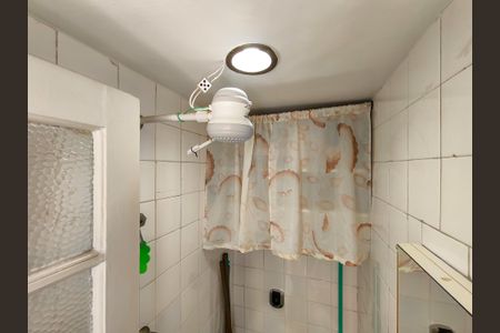 Apartamento à venda com 75m², 2 quartos e 1 vaga Apartamento à venda com 75m², 2 quartos e 1 vagaBanheiro de serviço