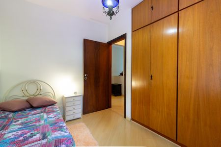 Casa de condomínio à venda com 219m², 3 quartos e 3 vagas Casa de condomínio à venda com 219m², 3 quartos e 3 vagasQuarto 1