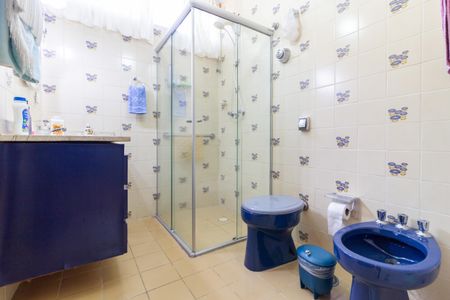 Casa de condomínio à venda com 219m², 3 quartos e 3 vagas Casa de condomínio à venda com 219m², 3 quartos e 3 vagasBanheiro