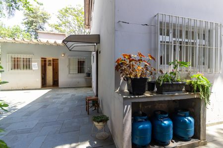 Casa de condomínio à venda com 219m², 3 quartos e 3 vagas Casa de condomínio à venda com 219m², 3 quartos e 3 vagasQuintal