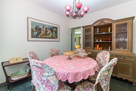 Casa de condomínio à venda com 219m², 3 quartos e 3 vagas Casa de condomínio à venda com 219m², 3 quartos e 3 vagasSala de Jantar