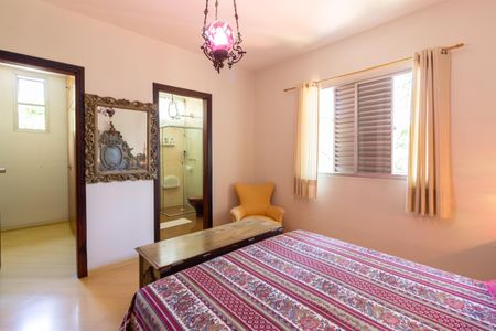 Casa de condomínio à venda com 219m², 3 quartos e 3 vagas Casa de condomínio à venda com 219m², 3 quartos e 3 vagasSuíte