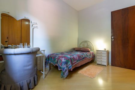 Casa de condomínio à venda com 219m², 3 quartos e 3 vagas Casa de condomínio à venda com 219m², 3 quartos e 3 vagasQuarto 1