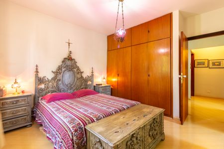 Casa de condomínio à venda com 219m², 3 quartos e 3 vagas Casa de condomínio à venda com 219m², 3 quartos e 3 vagasSuíte