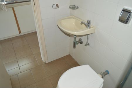 Casa à venda com 500m², 4 quartos e 4 vagasBanheiro de serviço