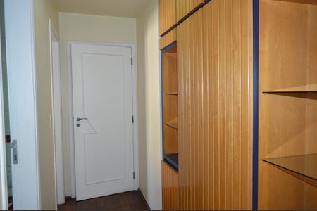 Casa à venda com 500m², 4 quartos e 4 vagasQuarto 2