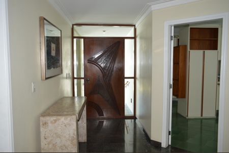 Casa à venda com 500m², 4 quartos e 4 vagasEntrada