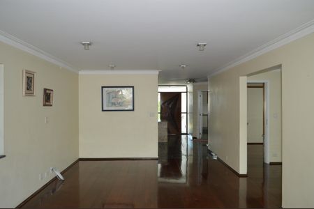 Casa à venda com 500m², 4 quartos e 4 vagasSala