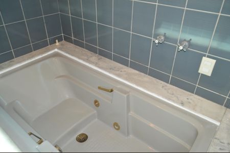 Casa à venda com 500m², 4 quartos e 4 vagasBanheiro da suíte 2