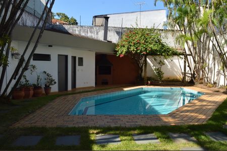 Casa à venda com 500m², 4 quartos e 4 vagasPiscina