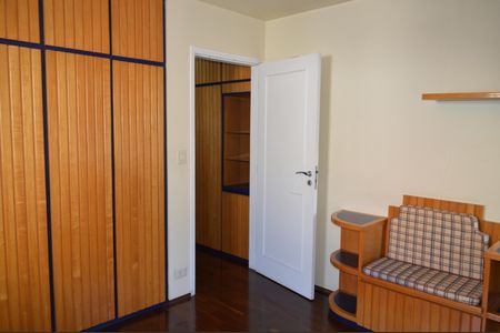 Casa à venda com 500m², 4 quartos e 4 vagasQuarto 1