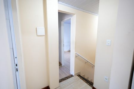 Casa à venda com 137m², 3 quartos e 2 vagas Casa à venda com 137m², 3 quartos e 2 vagasCorredor