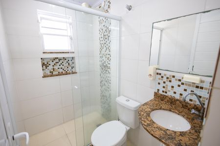 Casa à venda com 137m², 3 quartos e 2 vagas Casa à venda com 137m², 3 quartos e 2 vagasBanheiro 2