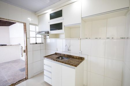 Casa à venda com 137m², 3 quartos e 2 vagas Casa à venda com 137m², 3 quartos e 2 vagasCozinha