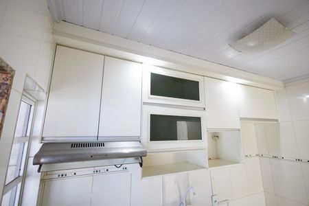 Casa à venda com 137m², 3 quartos e 2 vagas Casa à venda com 137m², 3 quartos e 2 vagasCozinha