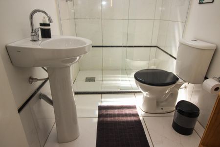 Studio para alugar com 26m², 1 quarto e sem vaga Studio para alugar com 26m², 1 quarto e sem vagaBanheiro