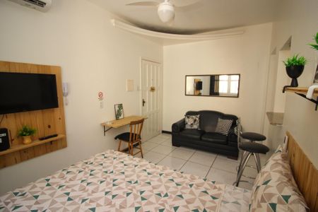 Studio para alugar com 26m², 1 quarto e sem vaga Studio para alugar com 26m², 1 quarto e sem vagaSala/Quarto
