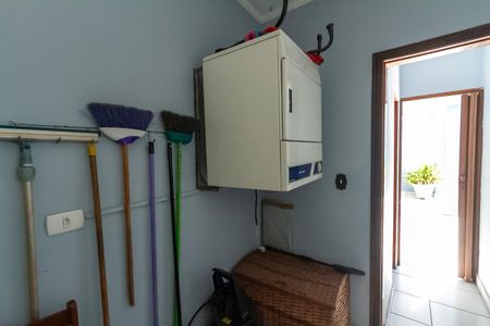 Casa à venda com 174m², 3 quartos e 4 vagas Casa à venda com 174m², 3 quartos e 4 vagasQuarto de Serviço