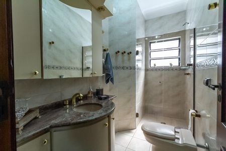 Casa à venda com 174m², 3 quartos e 4 vagas Casa à venda com 174m², 3 quartos e 4 vagasBanheiro Social