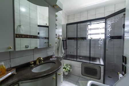 Casa à venda com 174m², 3 quartos e 4 vagas Casa à venda com 174m², 3 quartos e 4 vagasBanheiro da Suíte