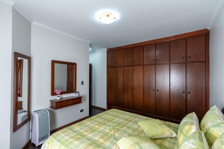 Casa à venda com 174m², 3 quartos e 4 vagas Casa à venda com 174m², 3 quartos e 4 vagasSuíte