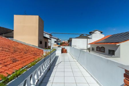 Casa à venda com 174m², 3 quartos e 4 vagas Casa à venda com 174m², 3 quartos e 4 vagasQuintal