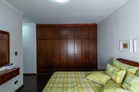 Casa à venda com 174m², 3 quartos e 4 vagas Casa à venda com 174m², 3 quartos e 4 vagasSuíte