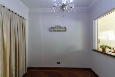 Casa à venda com 174m², 3 quartos e 4 vagas Casa à venda com 174m², 3 quartos e 4 vagasCopa