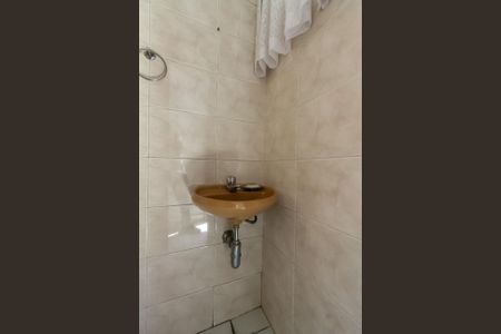 Casa à venda com 174m², 3 quartos e 4 vagas Casa à venda com 174m², 3 quartos e 4 vagasBanheiro de Serviço