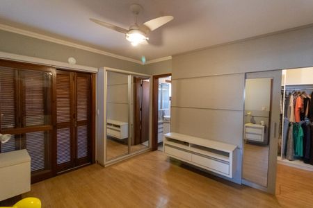 Casa à venda com 182m², 3 quartos e 3 vagasSuíte