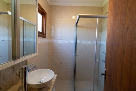 Casa à venda com 182m², 3 quartos e 3 vagasBanheiro da Suíte