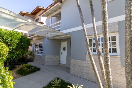 Casa à venda com 182m², 3 quartos e 3 vagasFachada